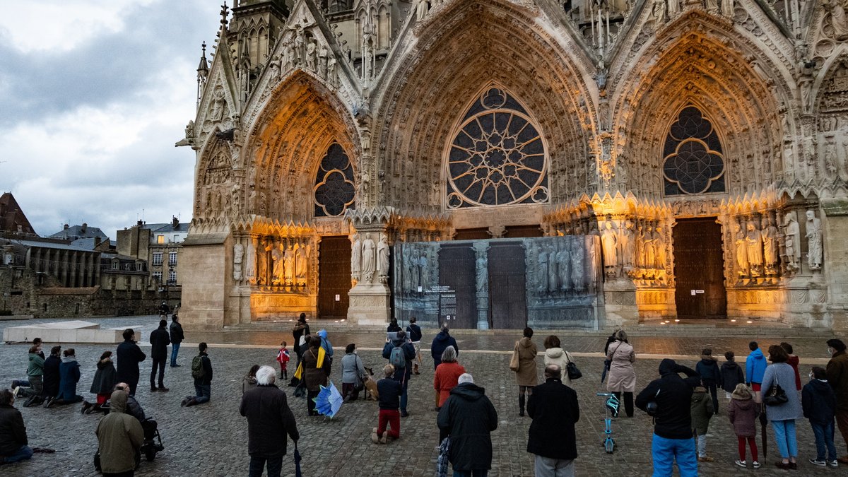 Manifestación por las Misas públicas en Francia