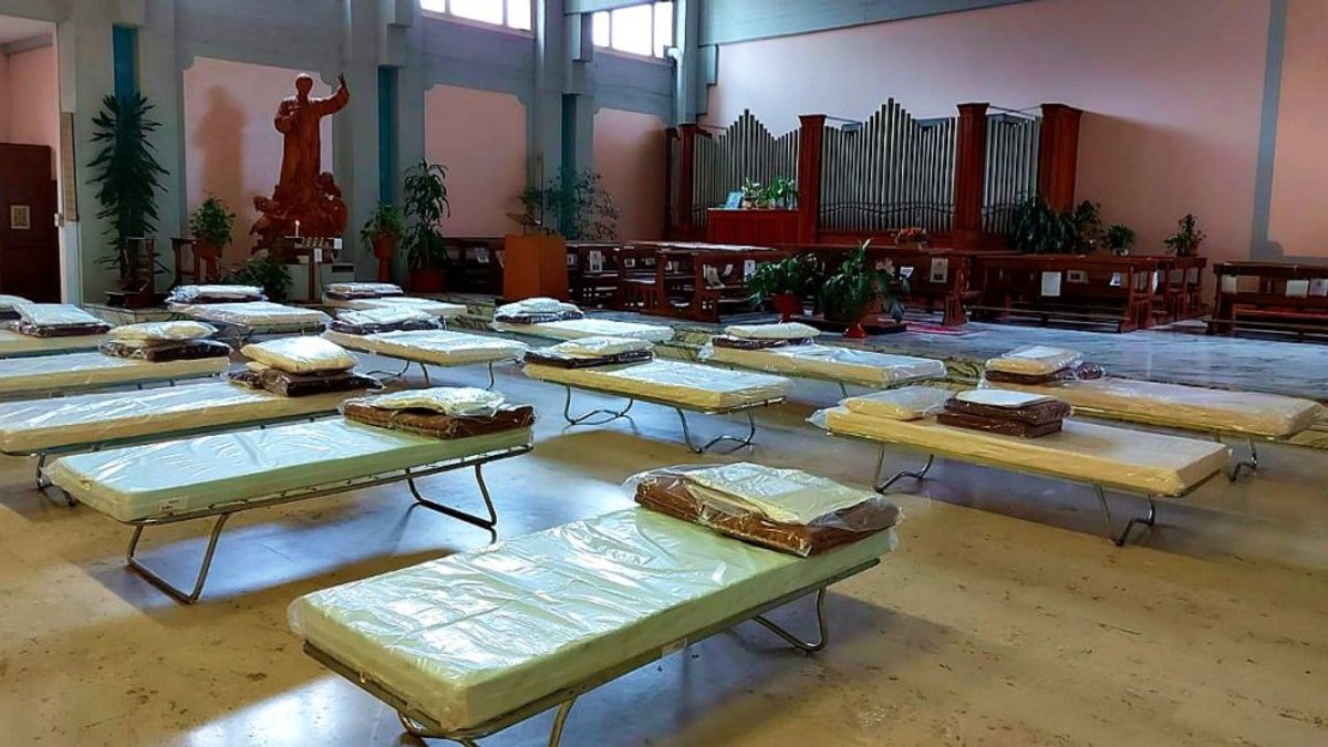 Capela vira hospital de campanha em Orbassano, Itália