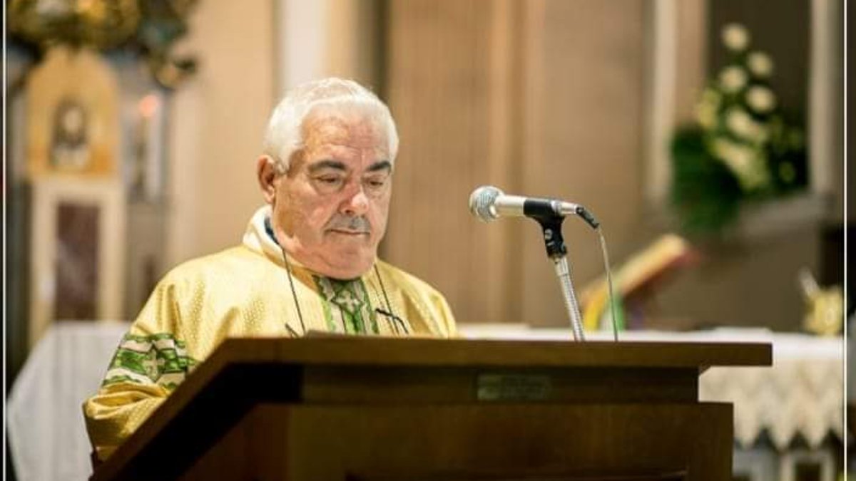 don-gustavo-coletti-durante-una-omelia-nella-chiesa-di-ponte-pattoli.jpg