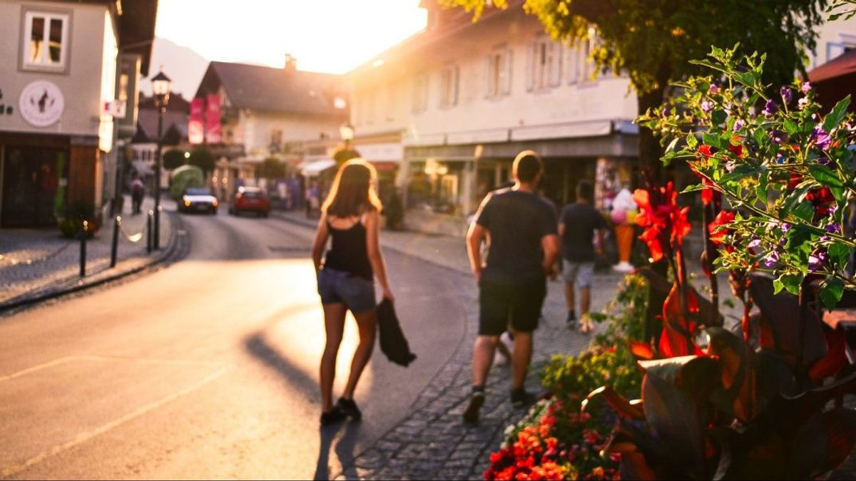 PEOPLE, WALK, CITY