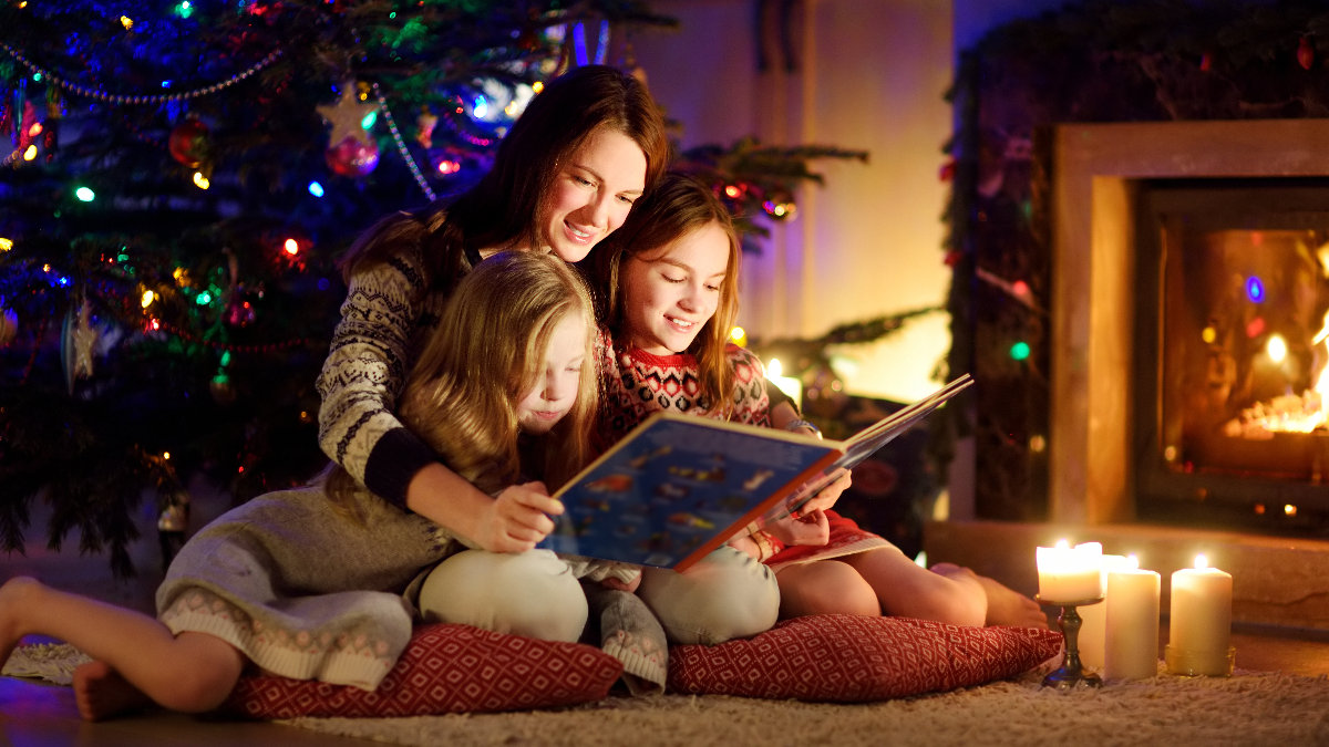 read-aloud-book-story-children-mom-christmas-