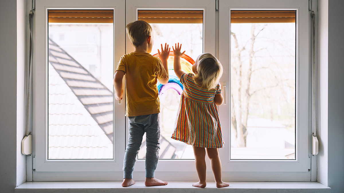 WEB3-QUARANTINE-CHILDREN-RAINBOW-shutterstock_1694662414-Natalia-Deriabina.jpg