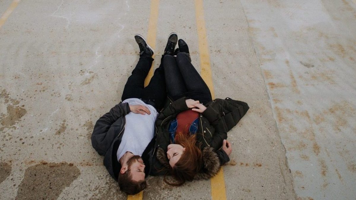 WOMAN, MAN, STREET