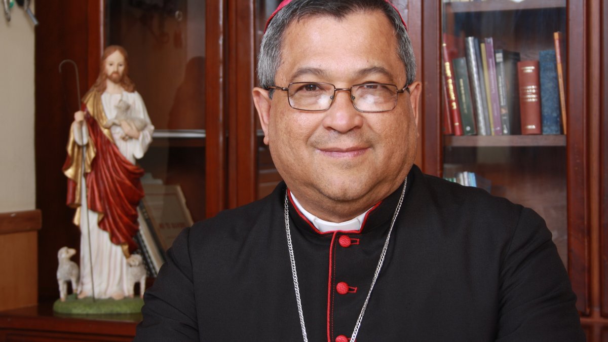 Bishop Oswaldo Azuaje