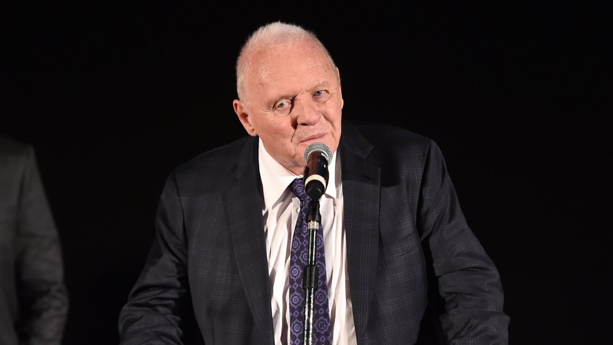 ANTHONY-HOPKINS-063_1188528625.jpg