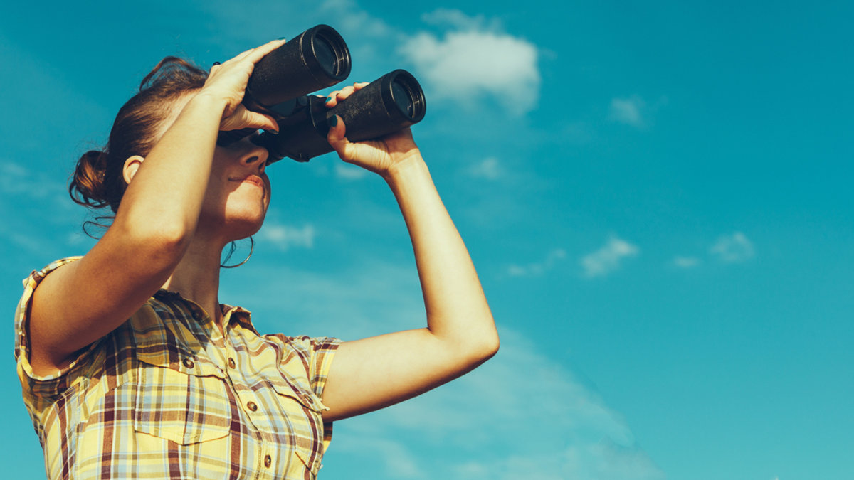 GIRL, BINOCULARS
