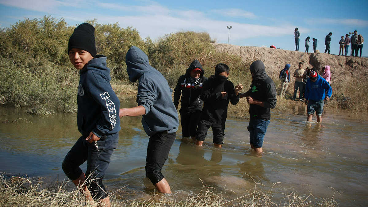 MIGRANTS