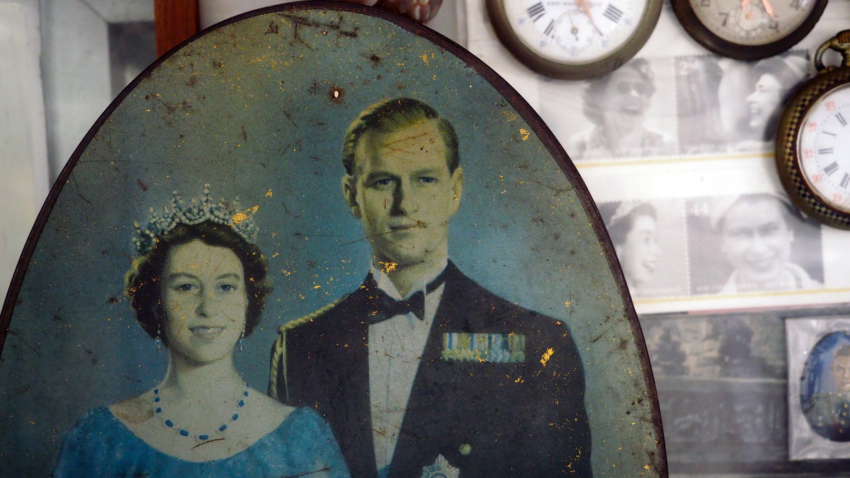 QUEEN ELIZABETH AND PRINCE PHILIP