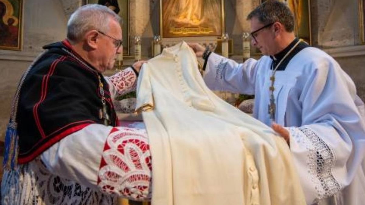 Relique de Jean Paul II, Sanctuaire de la Divine Miséricorde Gallardon