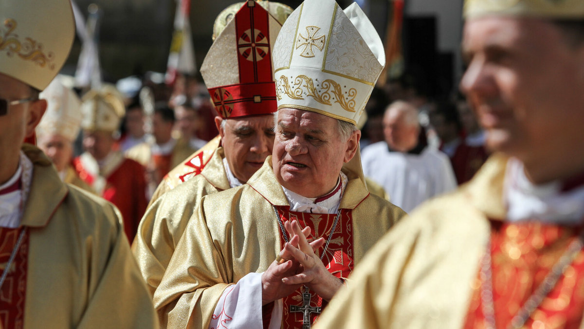 BISKUP TADEUSZ RAKOCZY