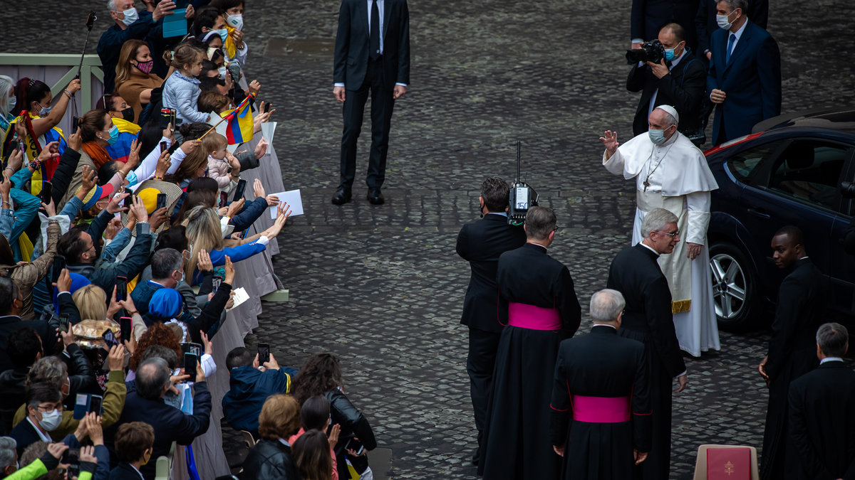 WEB2-AMPAM1921-Pope-Audience-May-19-2021-Antoine-Mekary-ALETEIA-AM_2299.jpg
