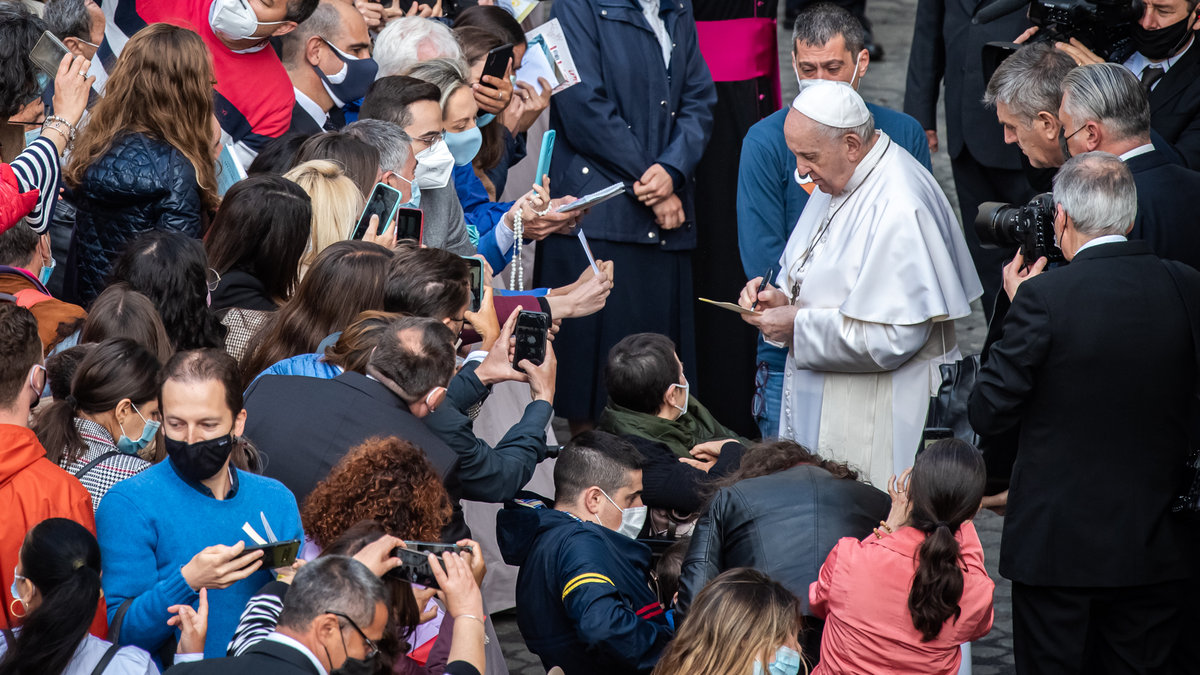 WEB2-AMPAM1921-Pope-Audience-May-19-2021-Antoine-Mekary-ALETEIA-AM_4654.jpg