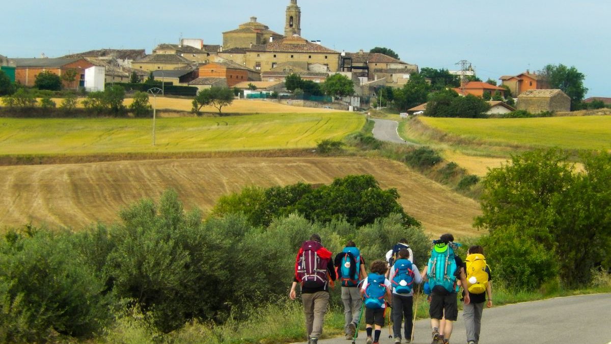 familia en camino de santiago