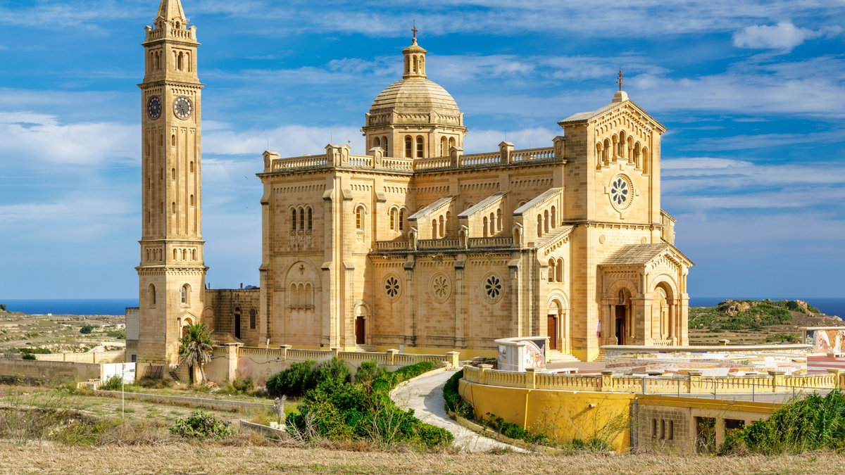 WEB2-TA PINU-MALTA-SHRINE-shutterstock_1866478552.jpg