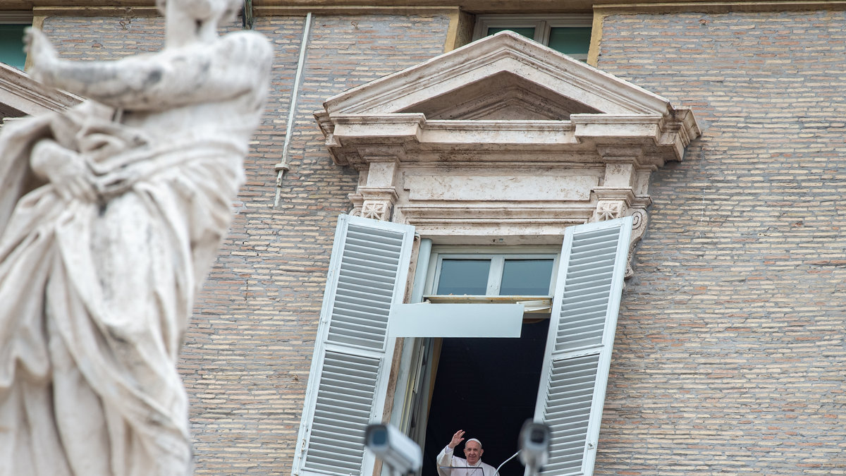 WEB2-AMPAJ0621-POPE-FRANCIS-ANGELUS-Antoine-Mekary-ALETEIA-AM_3814.jpg