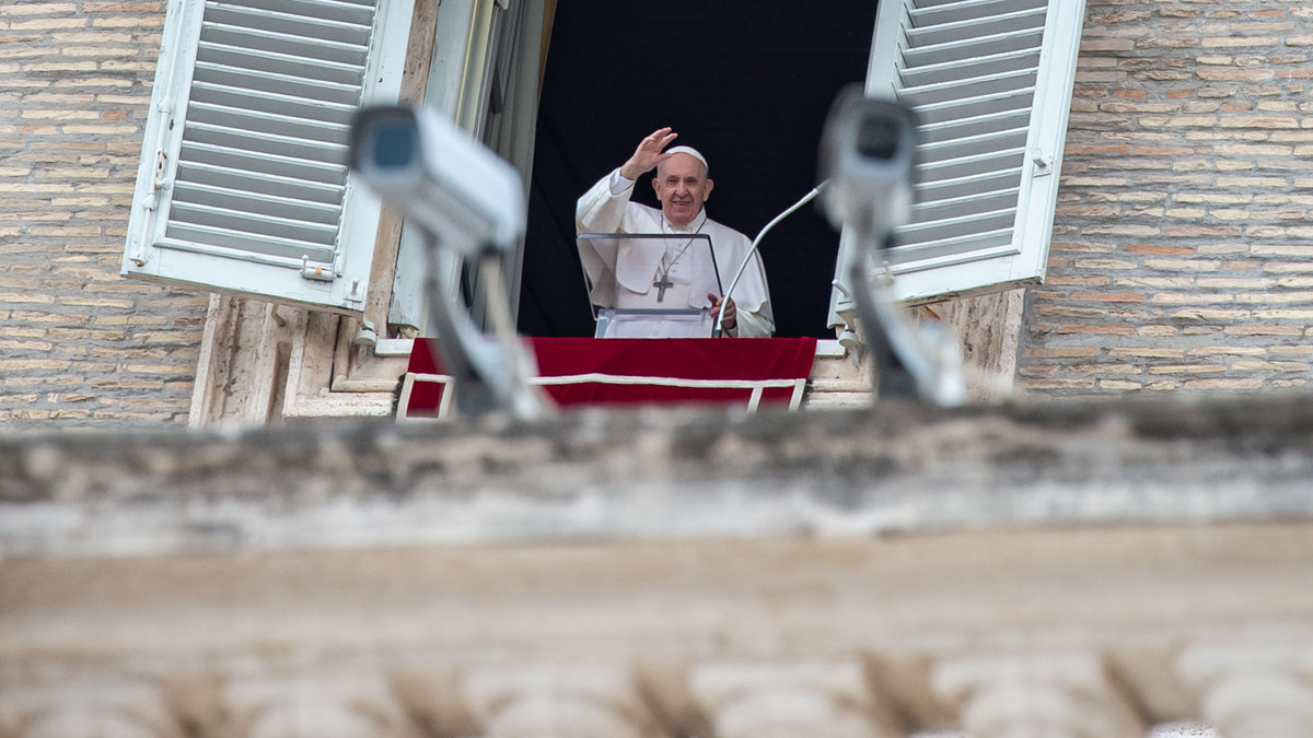 WEB2-AMPAJ0621-POPE-FRANCIS-ANGELUS-Antoine-Mekary-ALETEIA-AM_3816.jpg