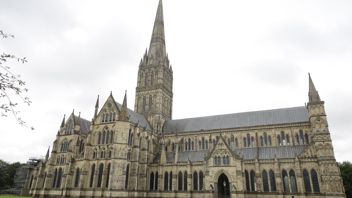 Salisbury Cathedral.jpeg
