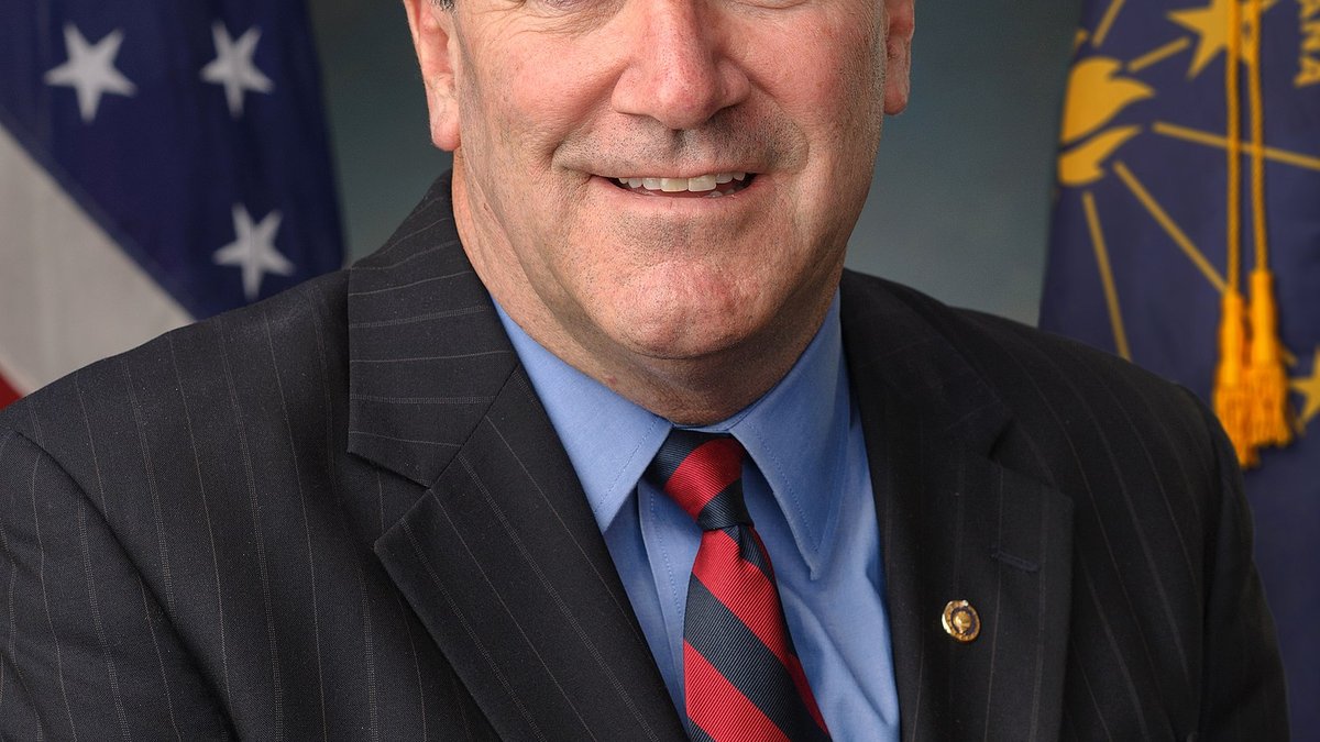 1638px-Joe_Donnelly_official_portrait_113th_Congress-e1633792073417.jpg