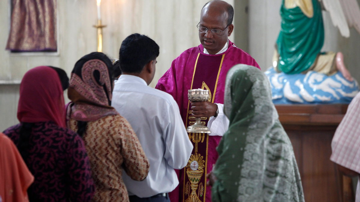 WEB2-INDIA-CHRISTIANS-IN340256B-GODONG.jpg