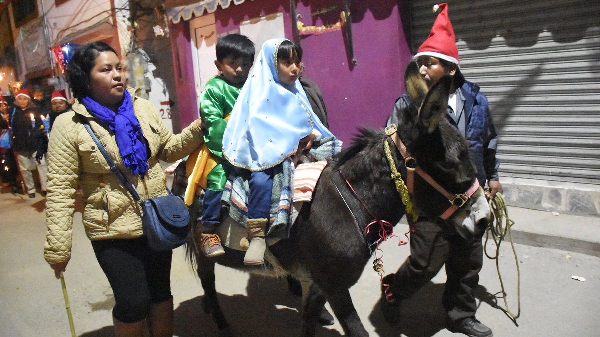 Las Posadas Procession