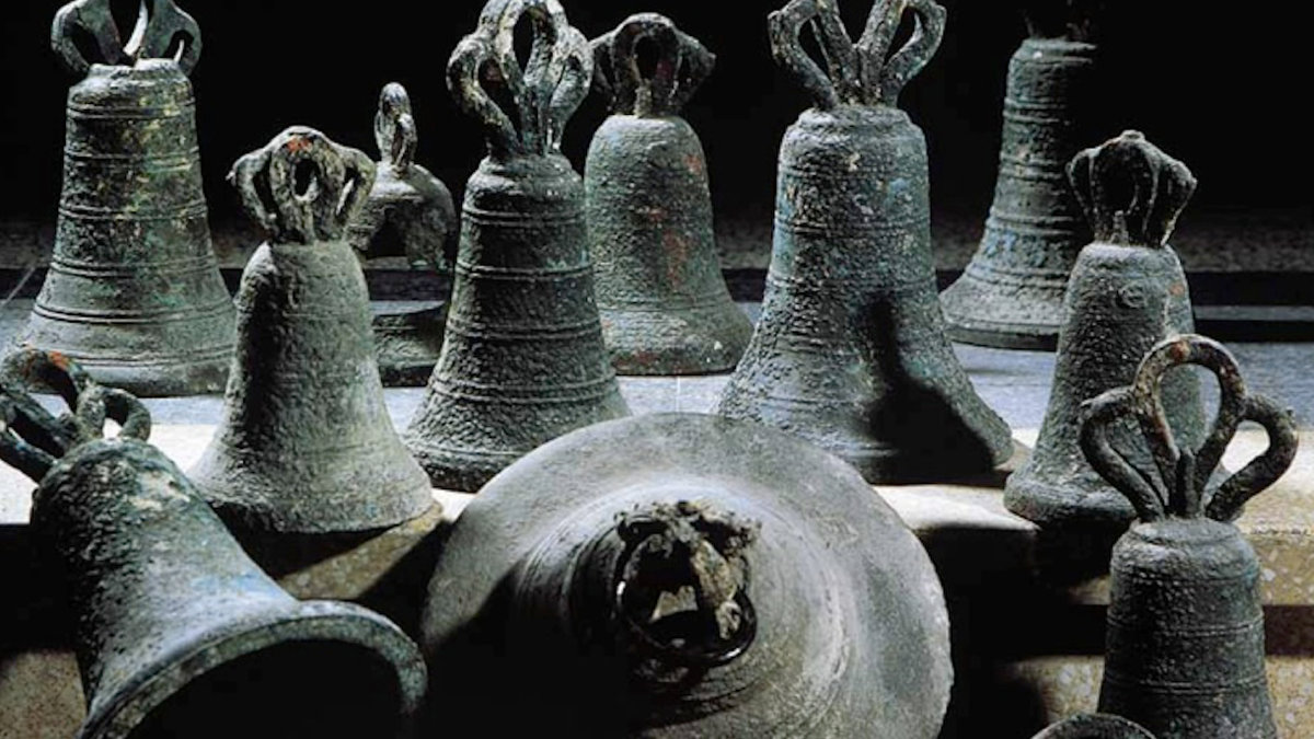 CLOCHES EN BRONZE