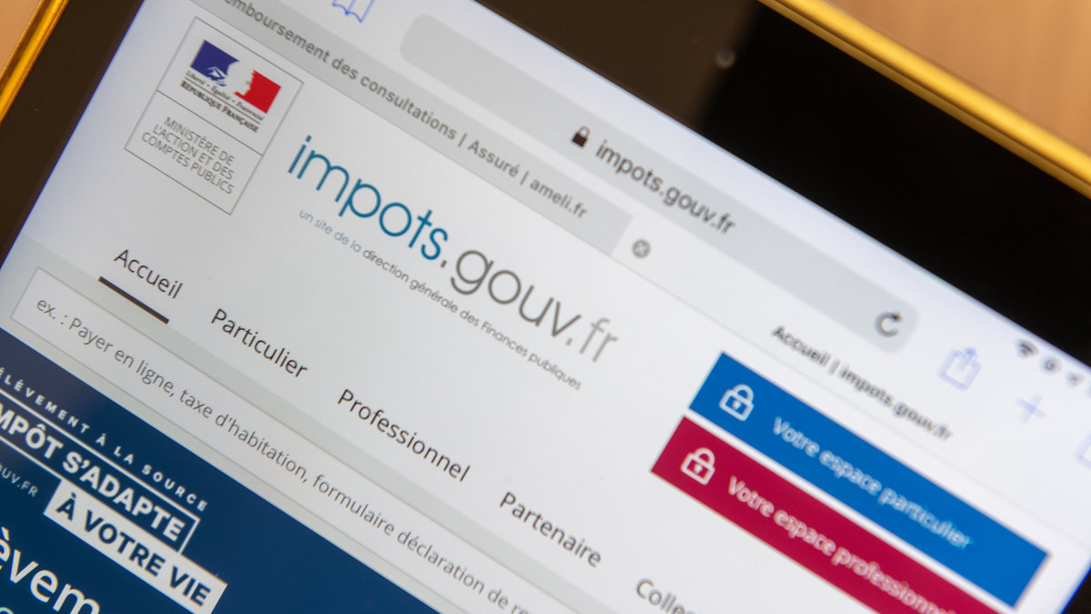 WEB2-IMPOTS-DECLARATION-REVENUS-shutterstock_1286849971.jpg