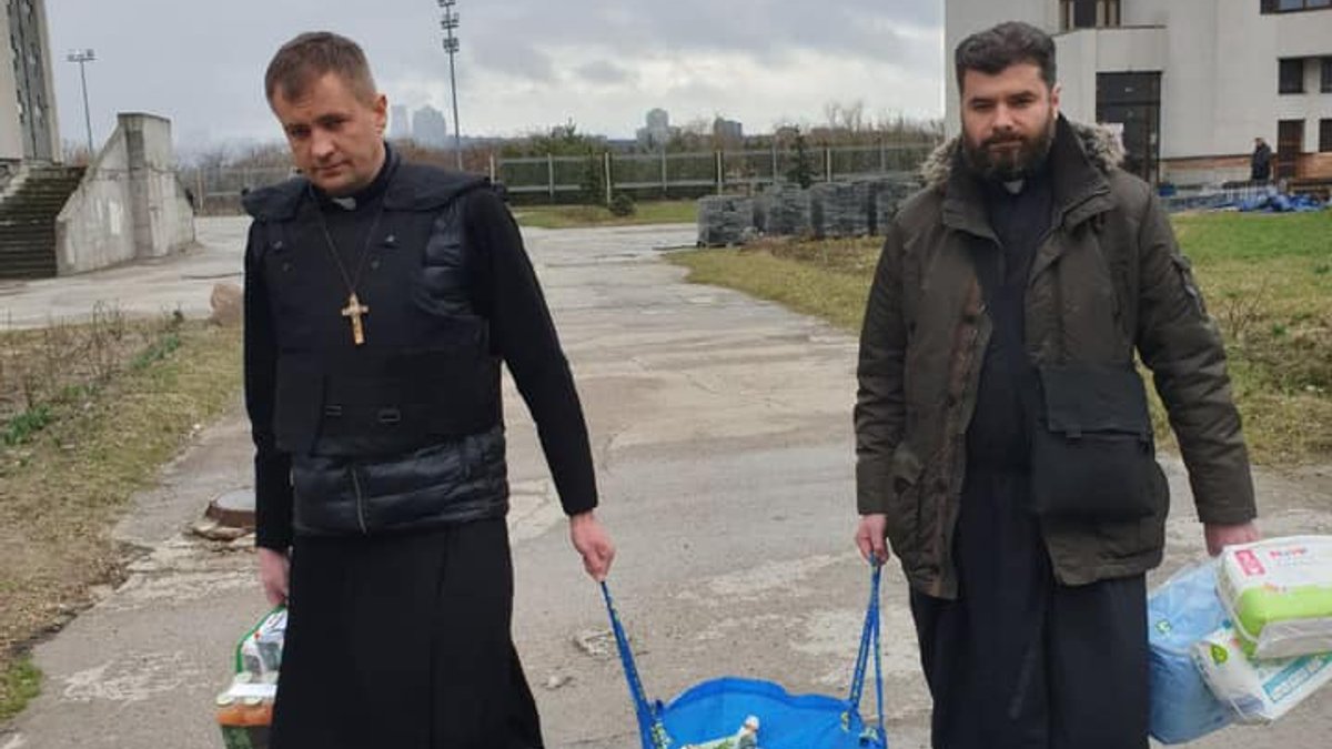 UKRAINIAN PRIEST BULLETPROOF VEST
