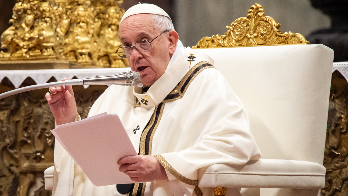 POPE-FRANCIS-CHRISM-MASS