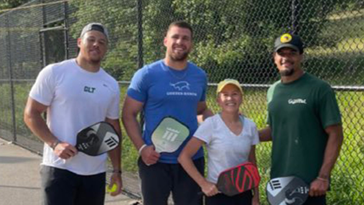 WEB3-MOM-GRANDMOTHER-STEELERS-PICKLEBALL-Twitter.jpg