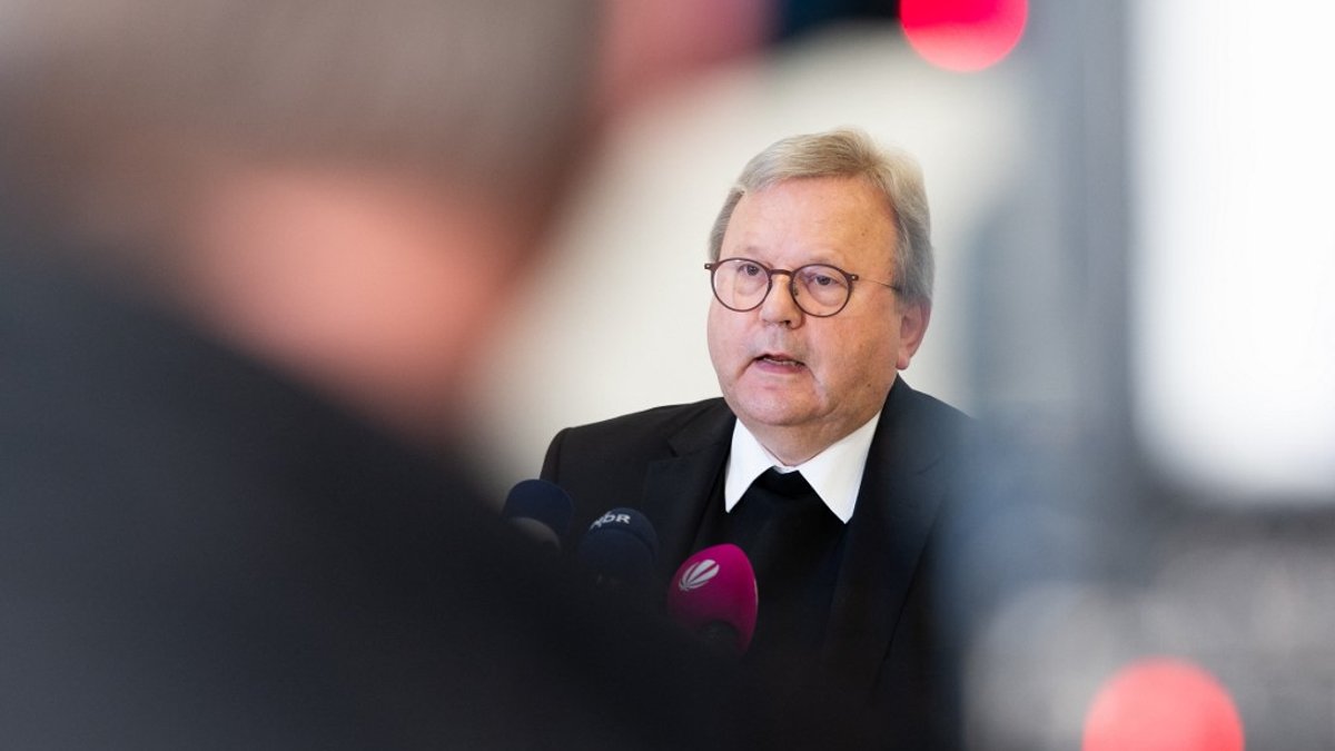 biskup Franz-Josef Bode