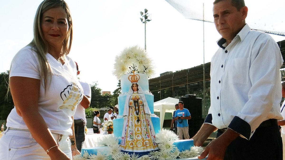 Virgen-del-Valle-Guarenas-Venezuela-7.jpg