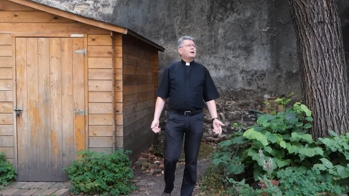Parvis-vert-sauvergarde-chanson