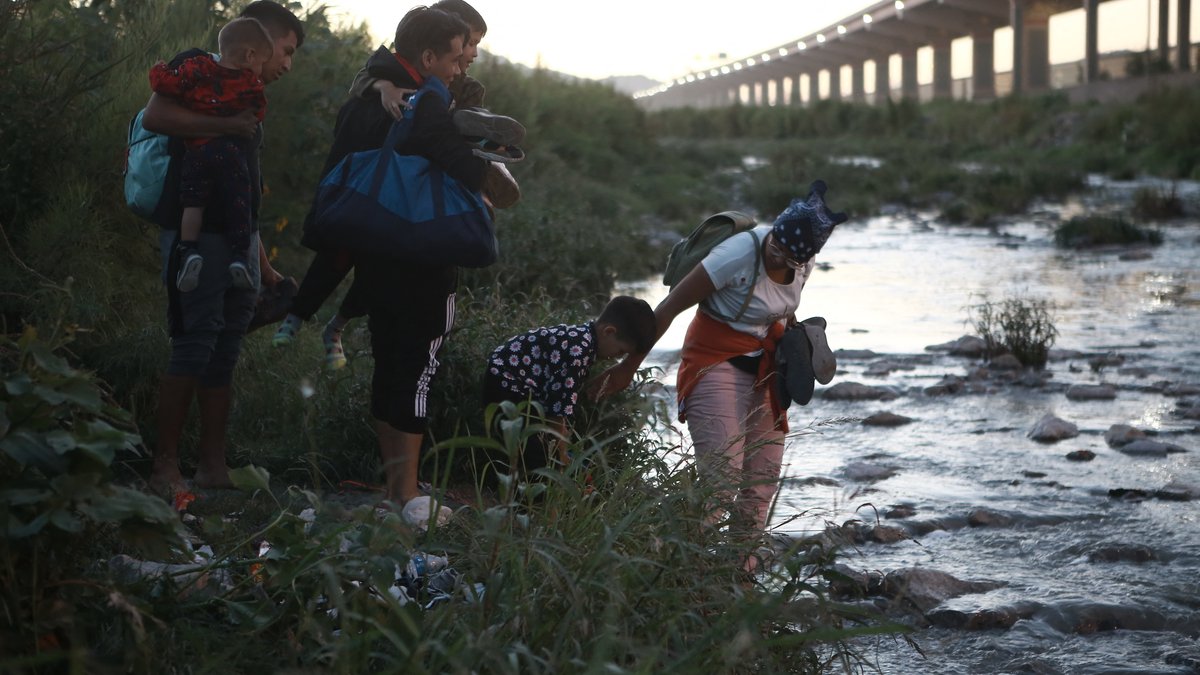 Migrantes rio bravo