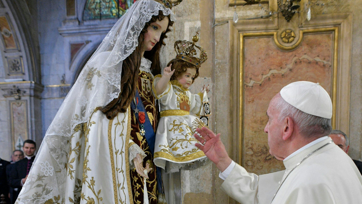 papiez-franciszek-chile-maryja-modlitwa-afp