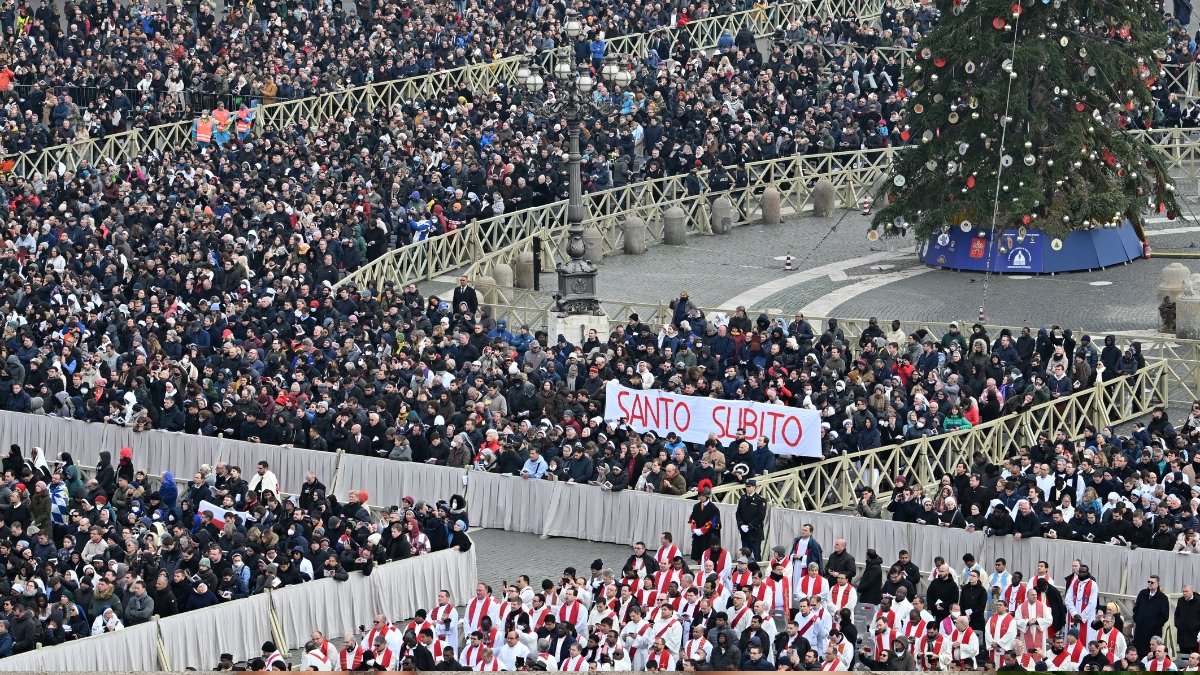 santo-subito-benoit