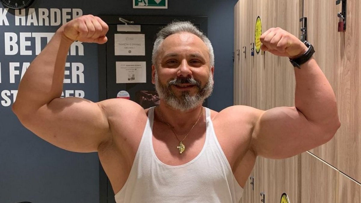 Padre musculoso