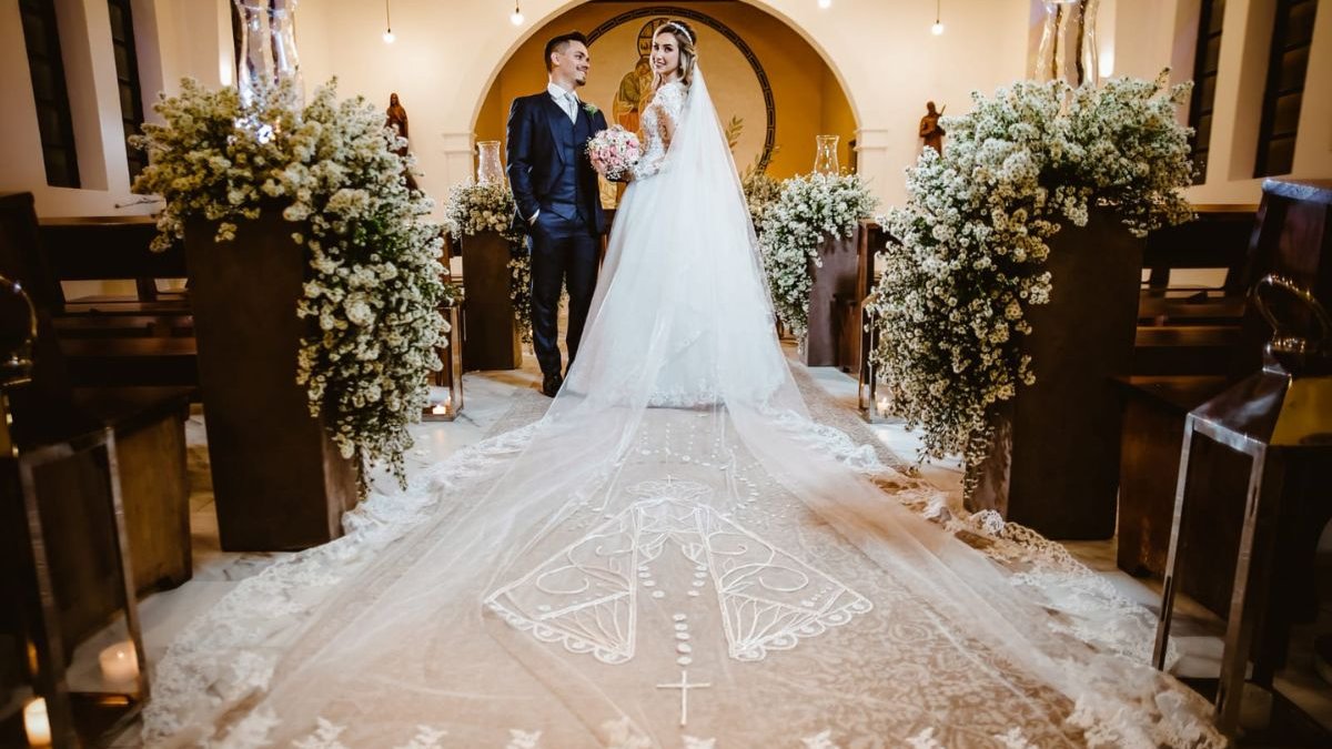 Véu de noiva com imagem de Nossa Senhora
