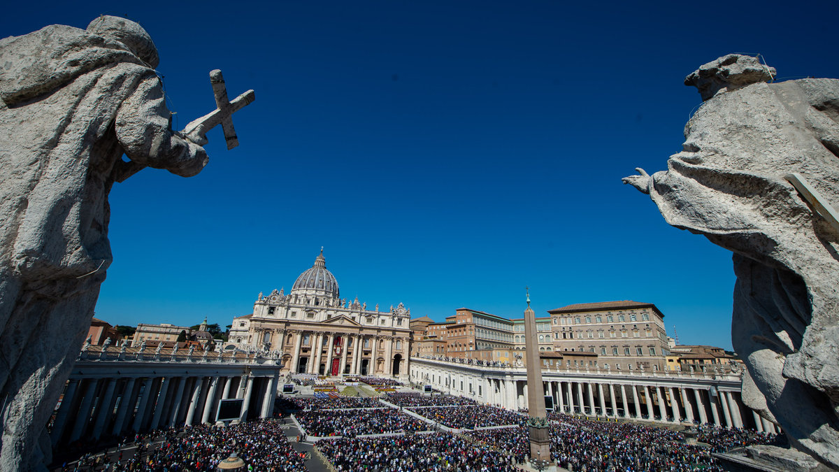 Pope Francis prays at the start of the Easter Sunday mass on April 9, 2023