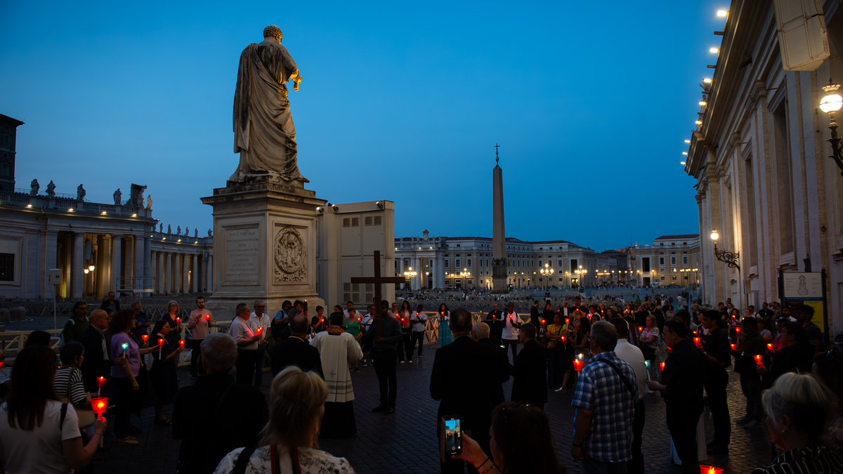 Vatican City Via Petri aux flambeaux