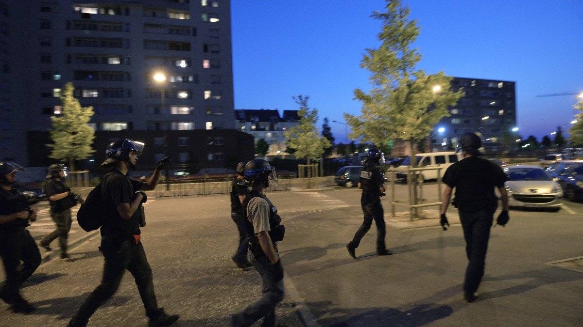 POLICE-TRAPPES.jpg