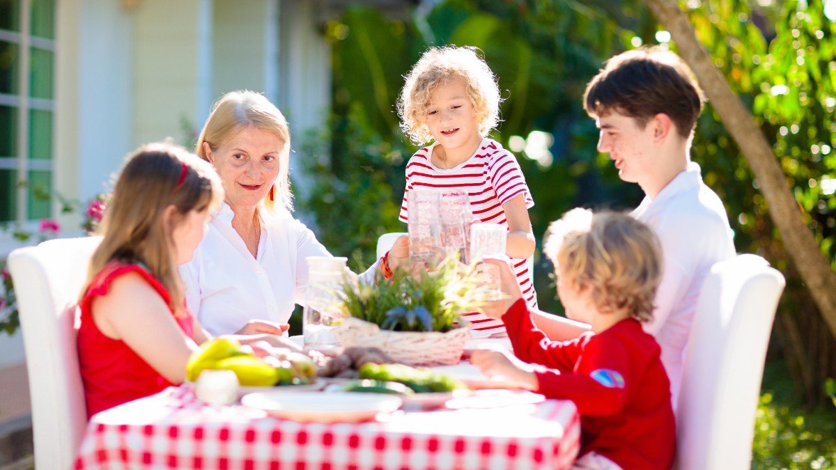 REPAS-ETE-FAMILLE.jpg
