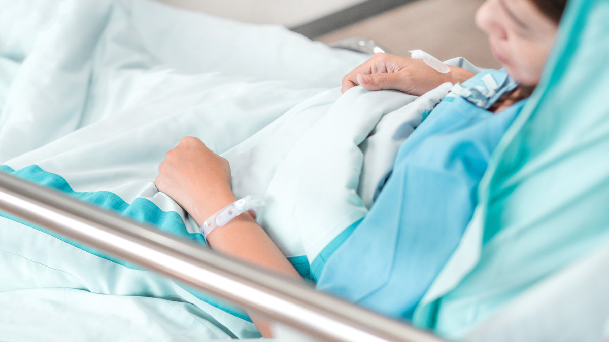 Hospital-and-patient-illness-concept-shutterstock_1440694550.jpg