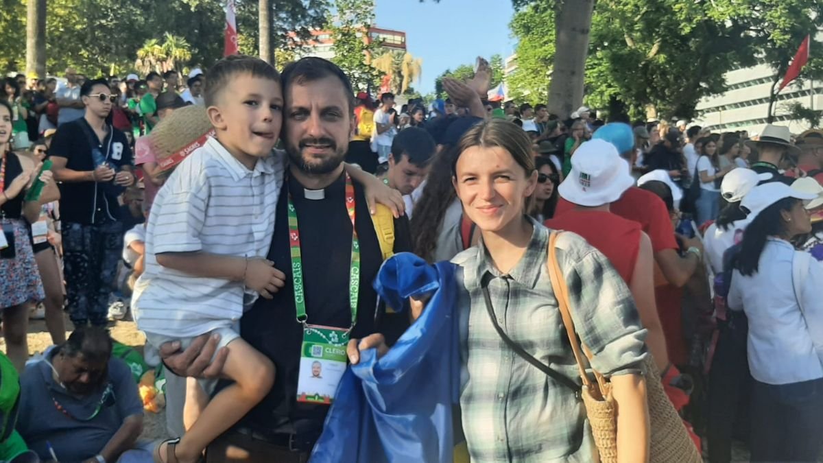 Fr. Roman Demush of the Greek-Catholic Ukrainian Church at World Youth day 2013 with his wife and child.