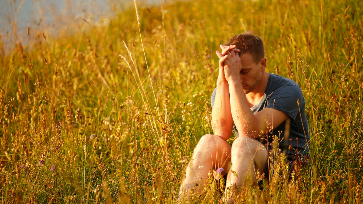 PRIERE-HOMME-NATURE-GODONG-FR492453A-e1721060349956.jpg