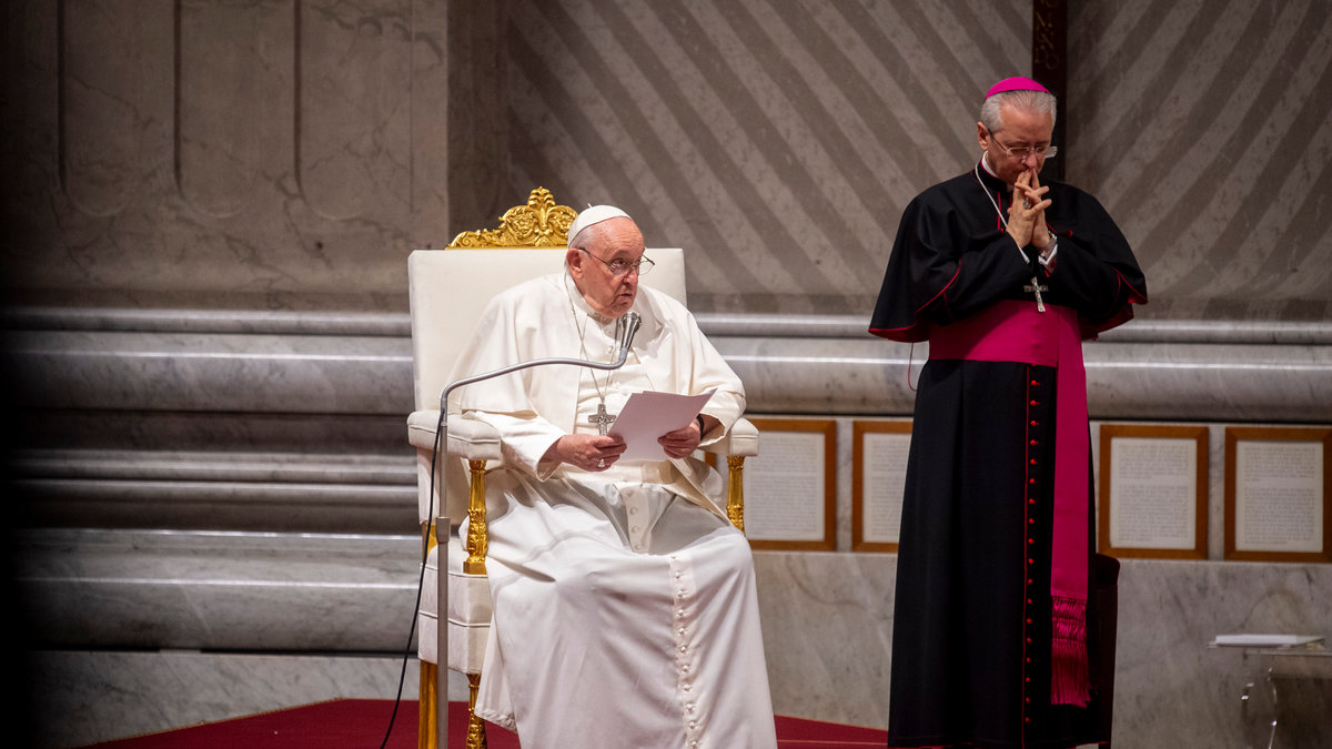 VATICAN-POPE-PRAYER-PEACE-SYNOD2023