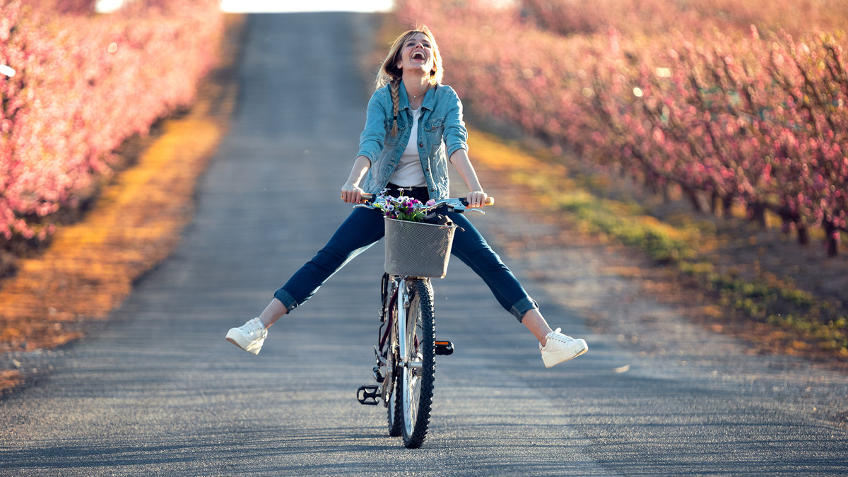 VELO-shutterstock_1629505678