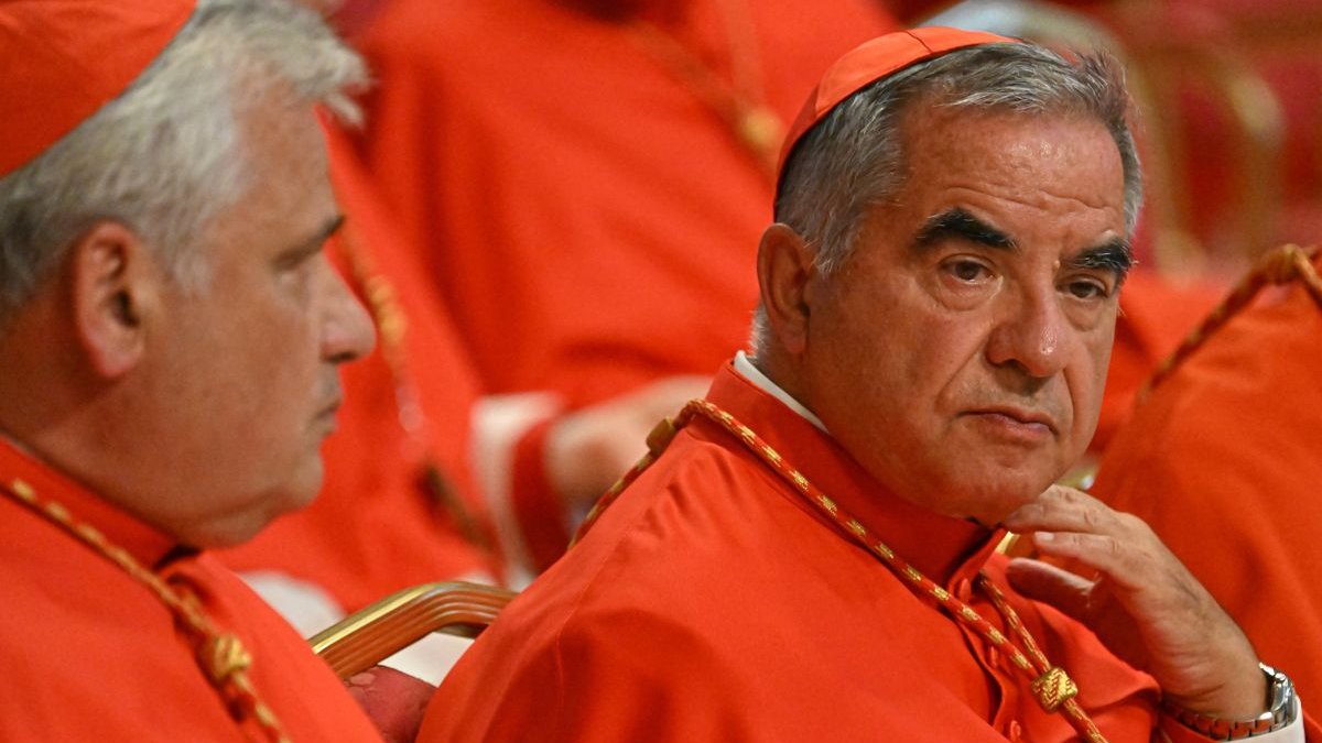 cardinal, curie romaine, angelo becciu, immeuble de londres