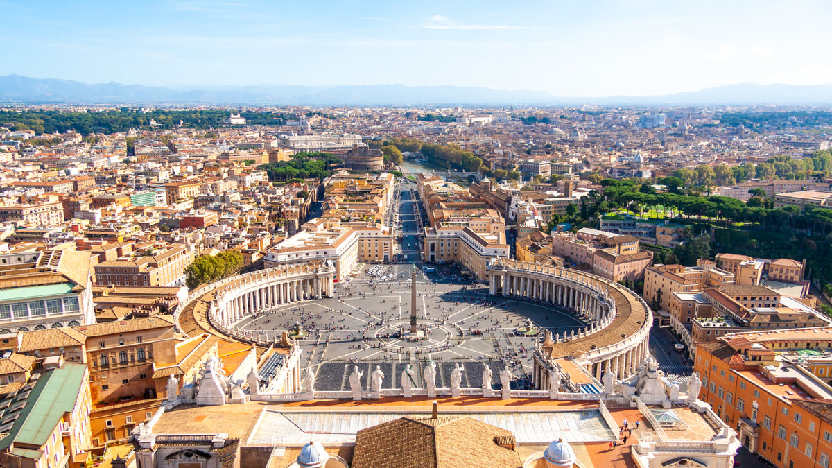 VATICAN-shutterstock_1671774736