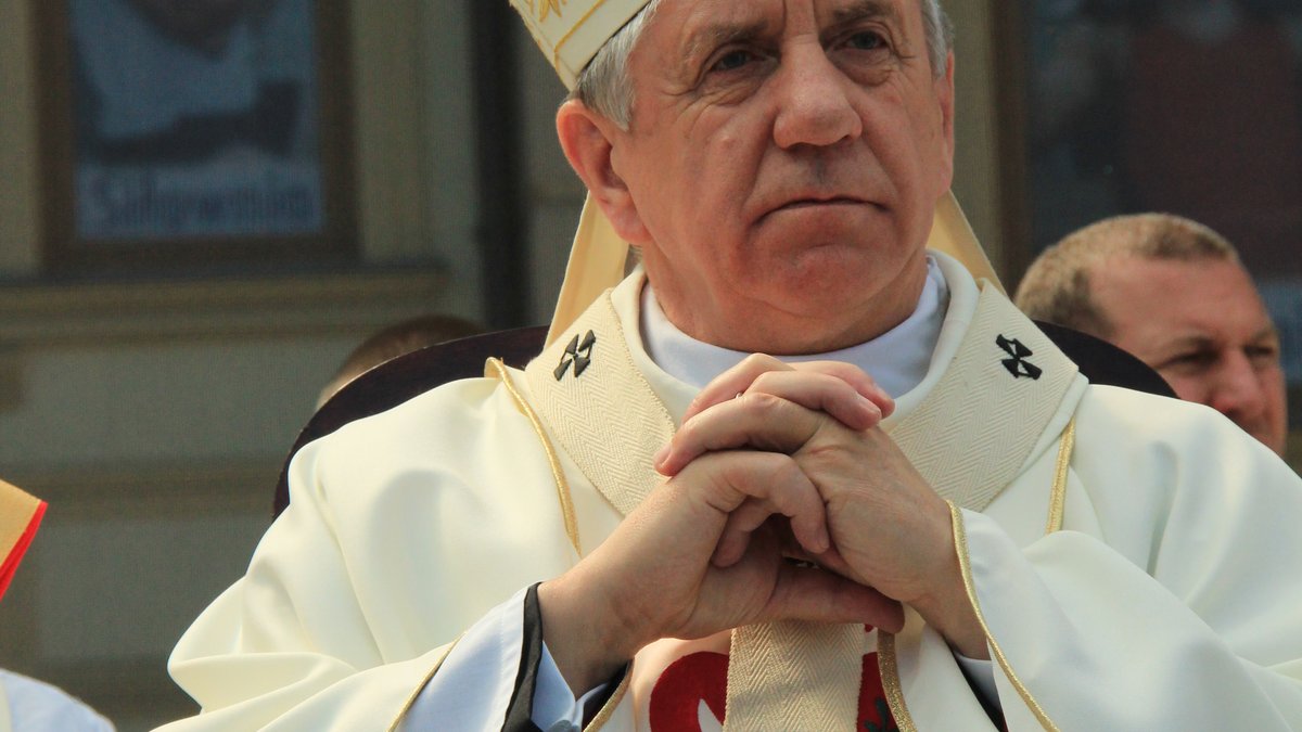 Abp Andrzej Dzięga
