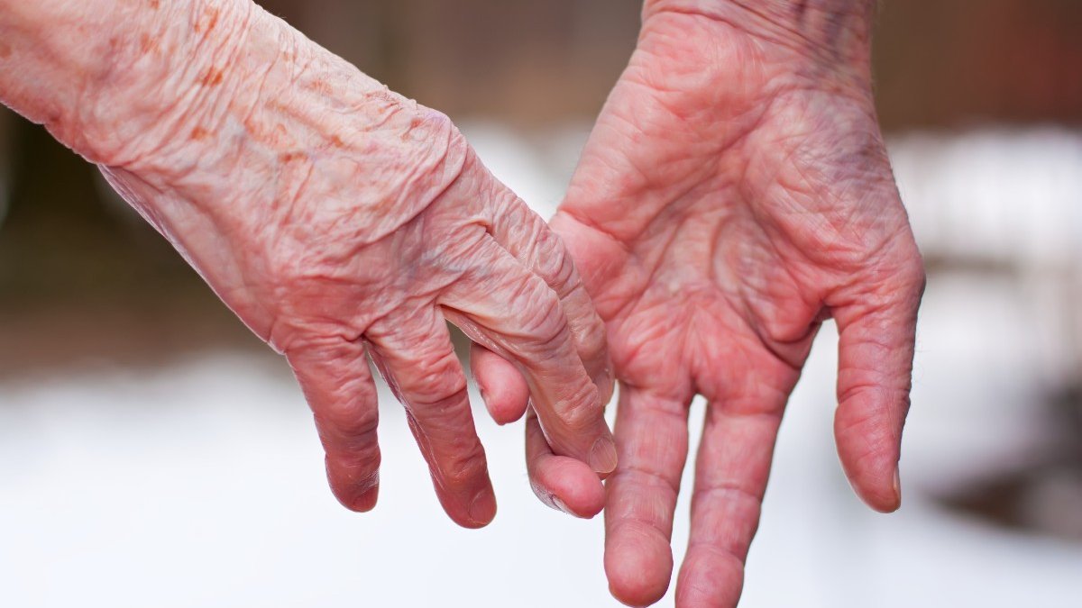 OLD-HANDS.jpg